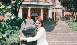 吃瓜群众村口,揭秘乡村生活的酸甜苦辣