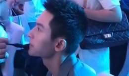 吃瓜圆脸女星,揭秘娱乐圈的甜蜜面孔