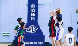 吃瓜篮球男,揭秘球场上的趣味瞬间