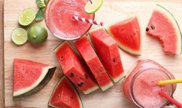 发烧可以吃瓜么,吃瓜真的可行吗？揭秘发烧饮食误区