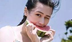 女人吃瓜当家图片大全,揭秘女性社交新风尚