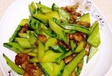 酥瓜炒着吃,美味佳肴尽享舌尖盛宴